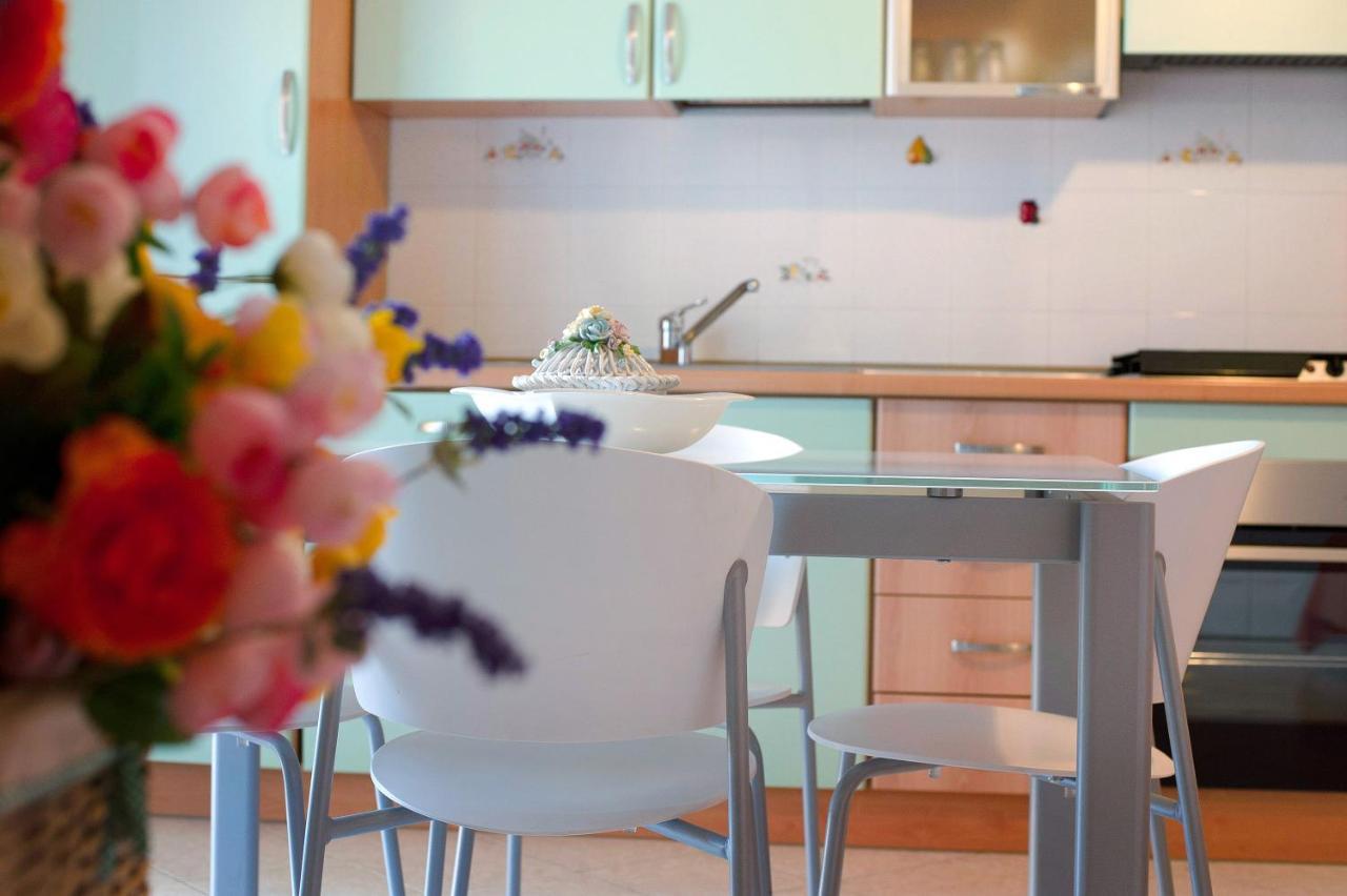 Apartamento Trilocale Mazzini Con 2 Balconi Varazze Exterior foto