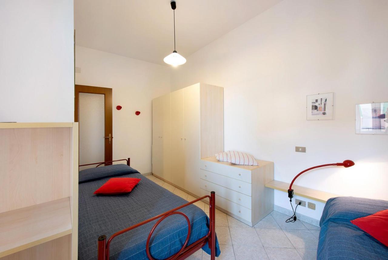 Apartamento Trilocale Mazzini Con 2 Balconi Varazze Exterior foto